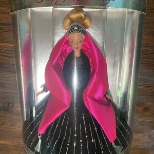 1998 Special Edition Happy Holidays Barbie - NIB (box damage)